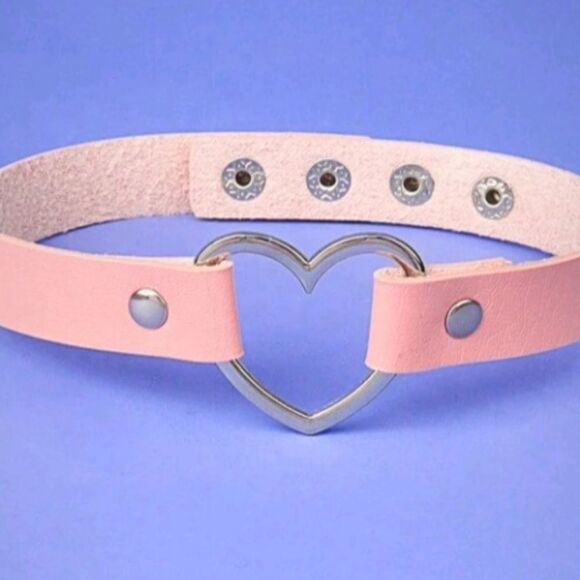 PINK Leather Heart Shaped Choker Necklace - Picture 7 of 15